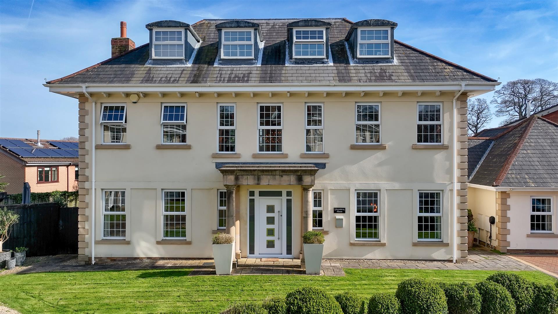 Llwynderw House, 10 Image